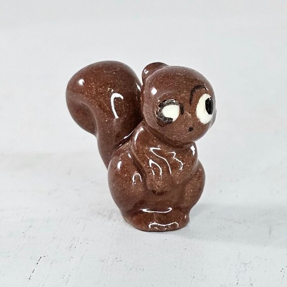 Hagen Renaker Early Baby Squirrel Brown Miniature Figurine Ceramic Sitting Up - Picture 3 of 8
